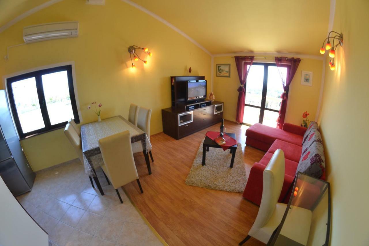 Apartman Jadranka Palit Экстерьер фото
