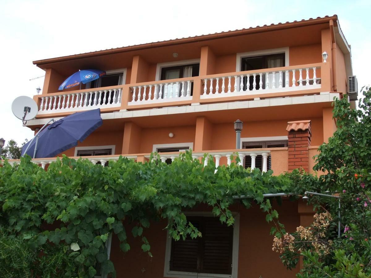 Apartman Jadranka Palit Экстерьер фото